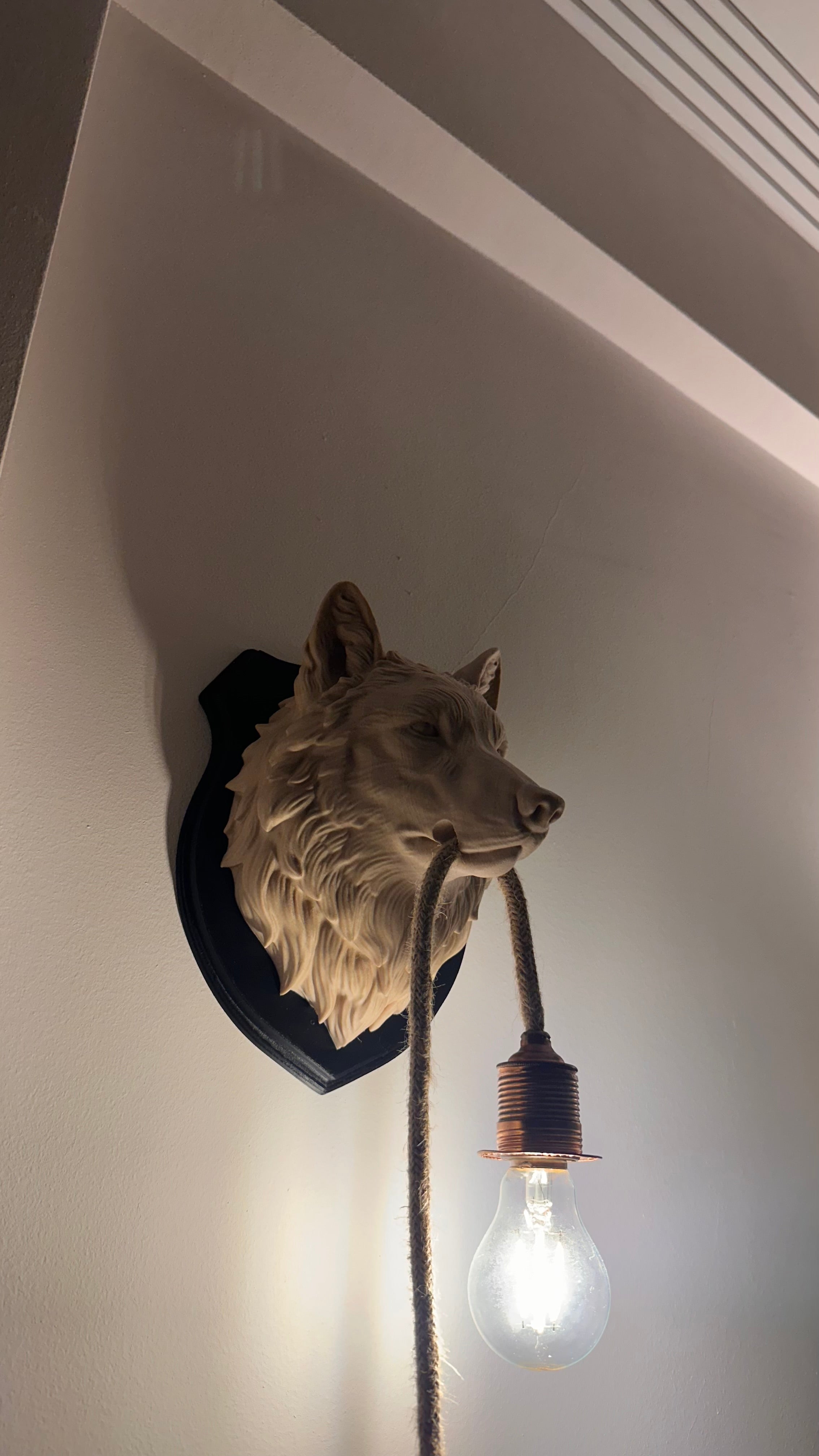 🦊 Kurt Başı Duvar Aplik – Özel Tasarım